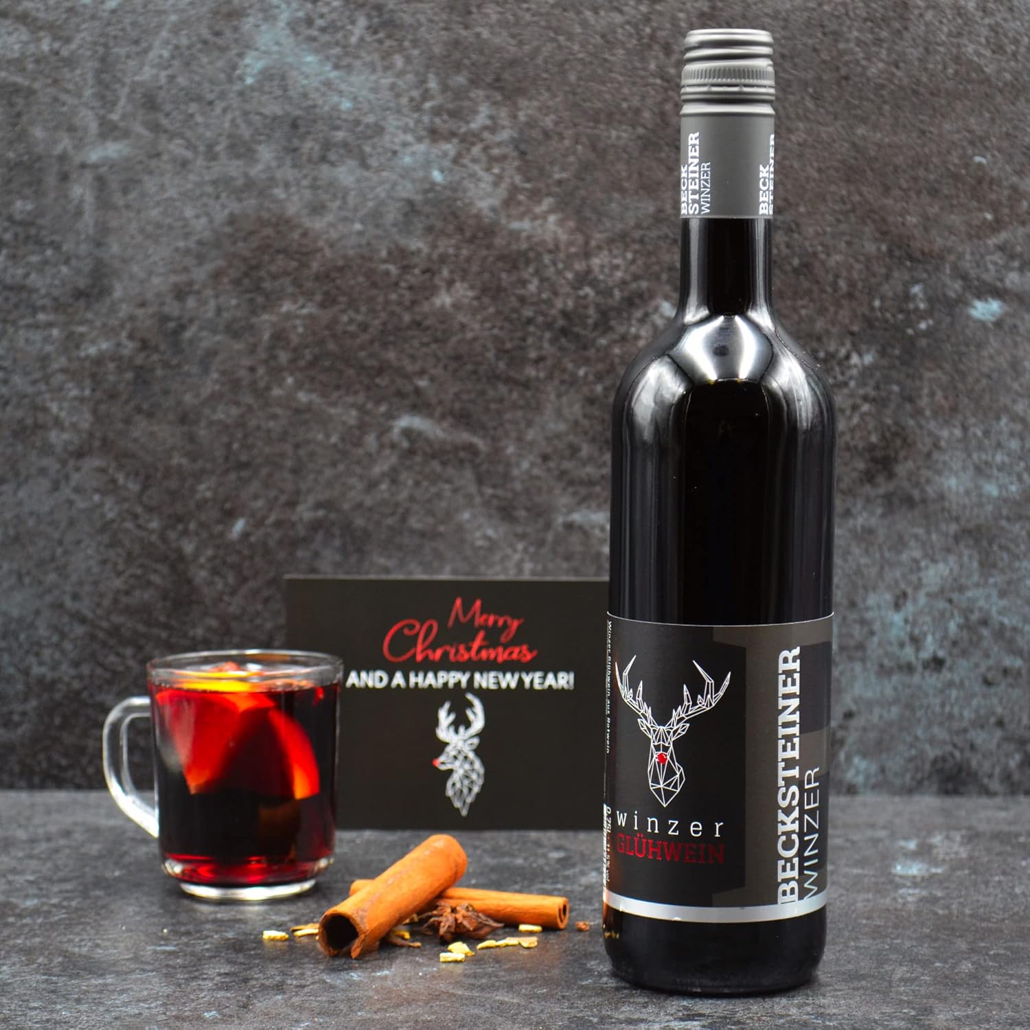 Glühwein Geschenkset „Nürnberg“ | Weihnachten-Geschenkkorb mit Winzer Wein, Schokolade, Vanillekipferl & Süßigkeiten – Bild 3