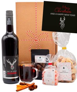 Glühwein Geschenkset „Nürnberg“ | Weihnachten-Geschenkkorb mit Winzer Wein, Schokolade, Vanillekipferl & Süßigkeiten