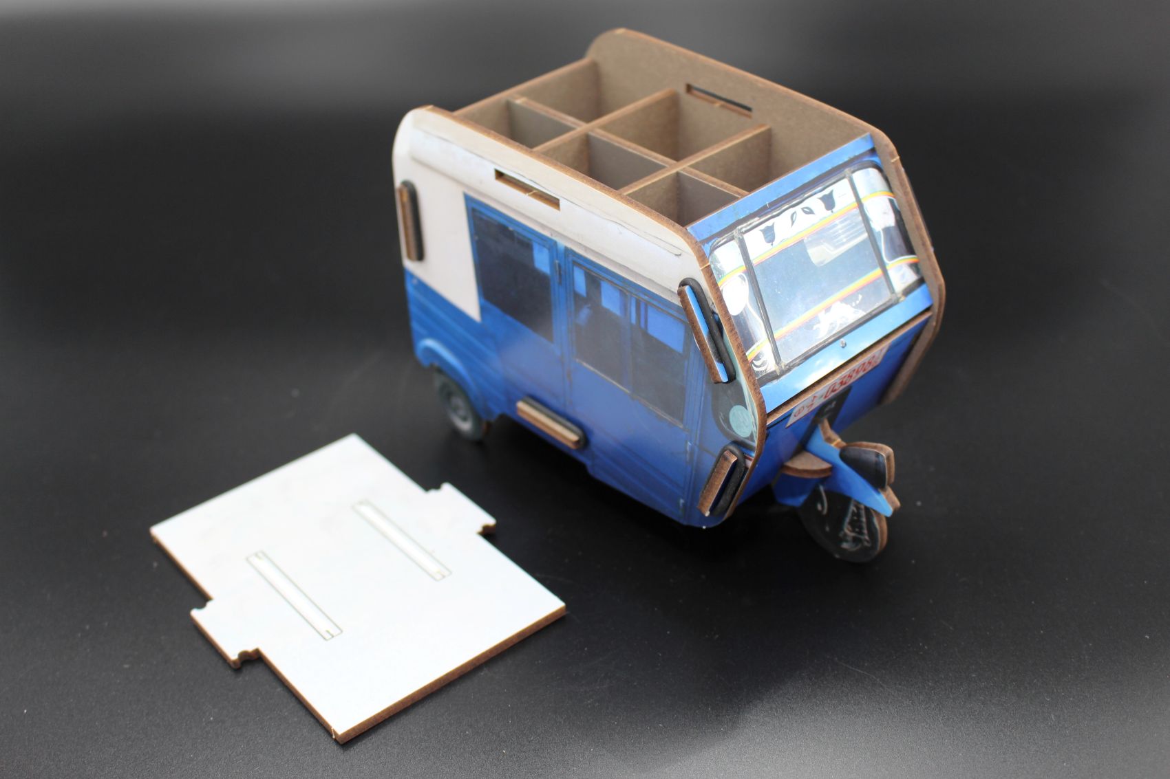 Twinbox „Bajaj“ – Spardose und Stiftehalter in Einem! – Bild 5