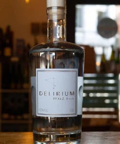Pfalzstolz Delirium Pfalz Dry Gin im Dubbeglas