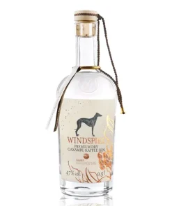 Windspiel »Premium Dry Caxambu Kaffee Gin«.